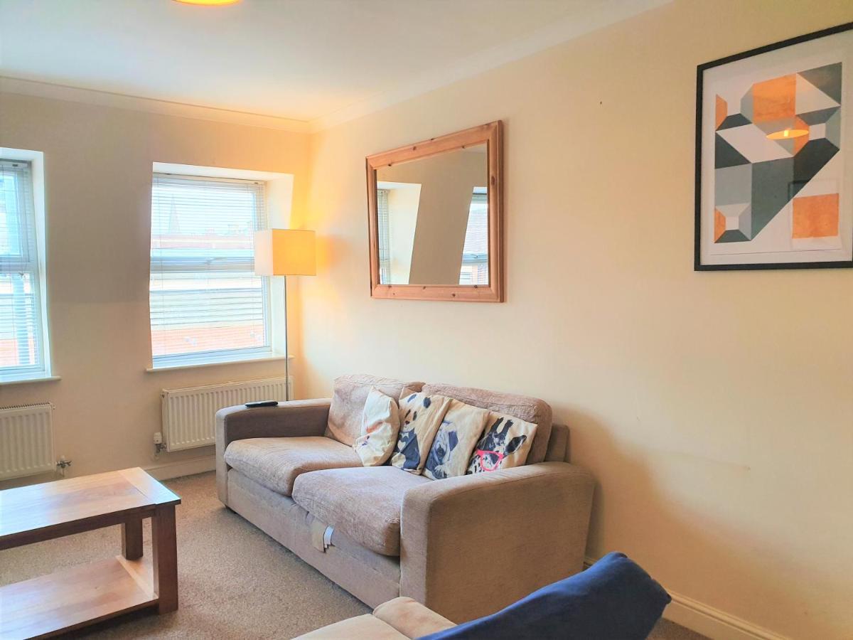 Old Town Central Apartments Swindon Extérieur photo