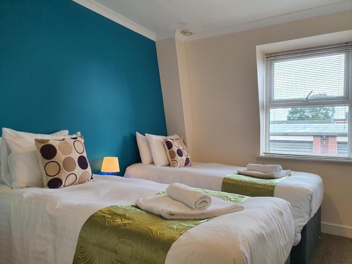 Old Town Central Apartments Swindon Extérieur photo
