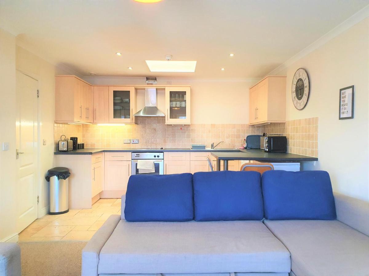 Old Town Central Apartments Swindon Extérieur photo