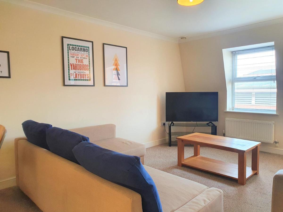 Old Town Central Apartments Swindon Extérieur photo