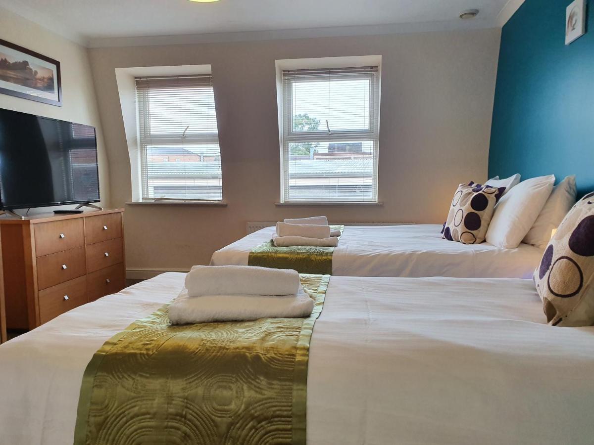 Old Town Central Apartments Swindon Extérieur photo