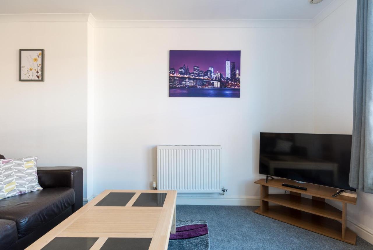 Old Town Central Apartments Swindon Extérieur photo
