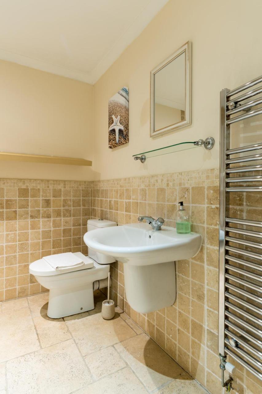 Old Town Central Apartments Swindon Extérieur photo