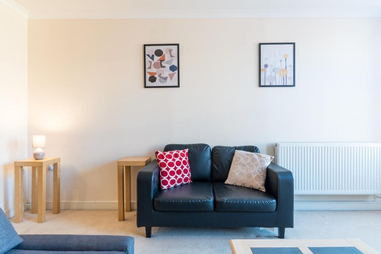 Old Town Central Apartments Swindon Extérieur photo