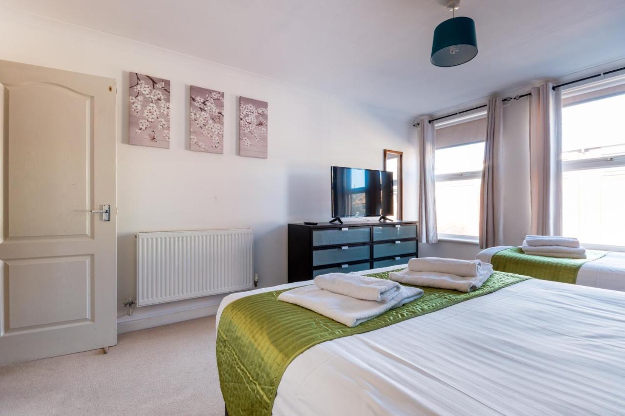 Old Town Central Apartments Swindon Extérieur photo