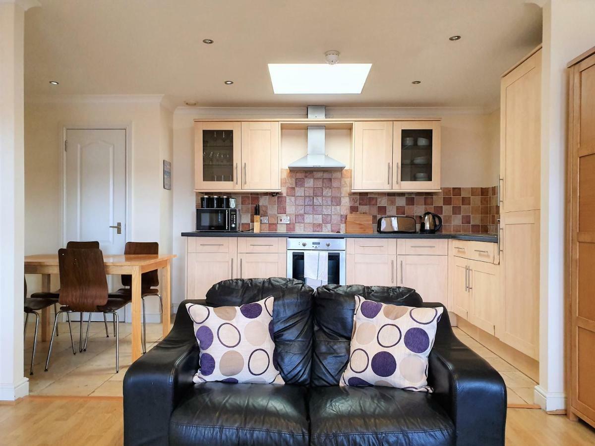 Old Town Central Apartments Swindon Extérieur photo